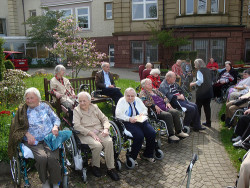 augustkayserstiftung.de